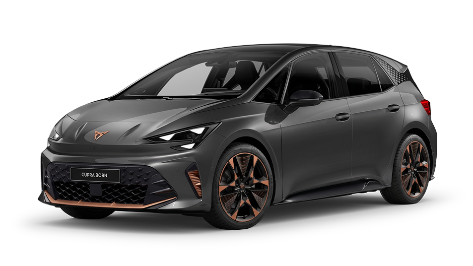 CUPRA Born VZ exterieur in Timanfaya Grey, met 20 inch Copper Firestorm lichtmetalen velgen, tegen een zwarte achtergrond.