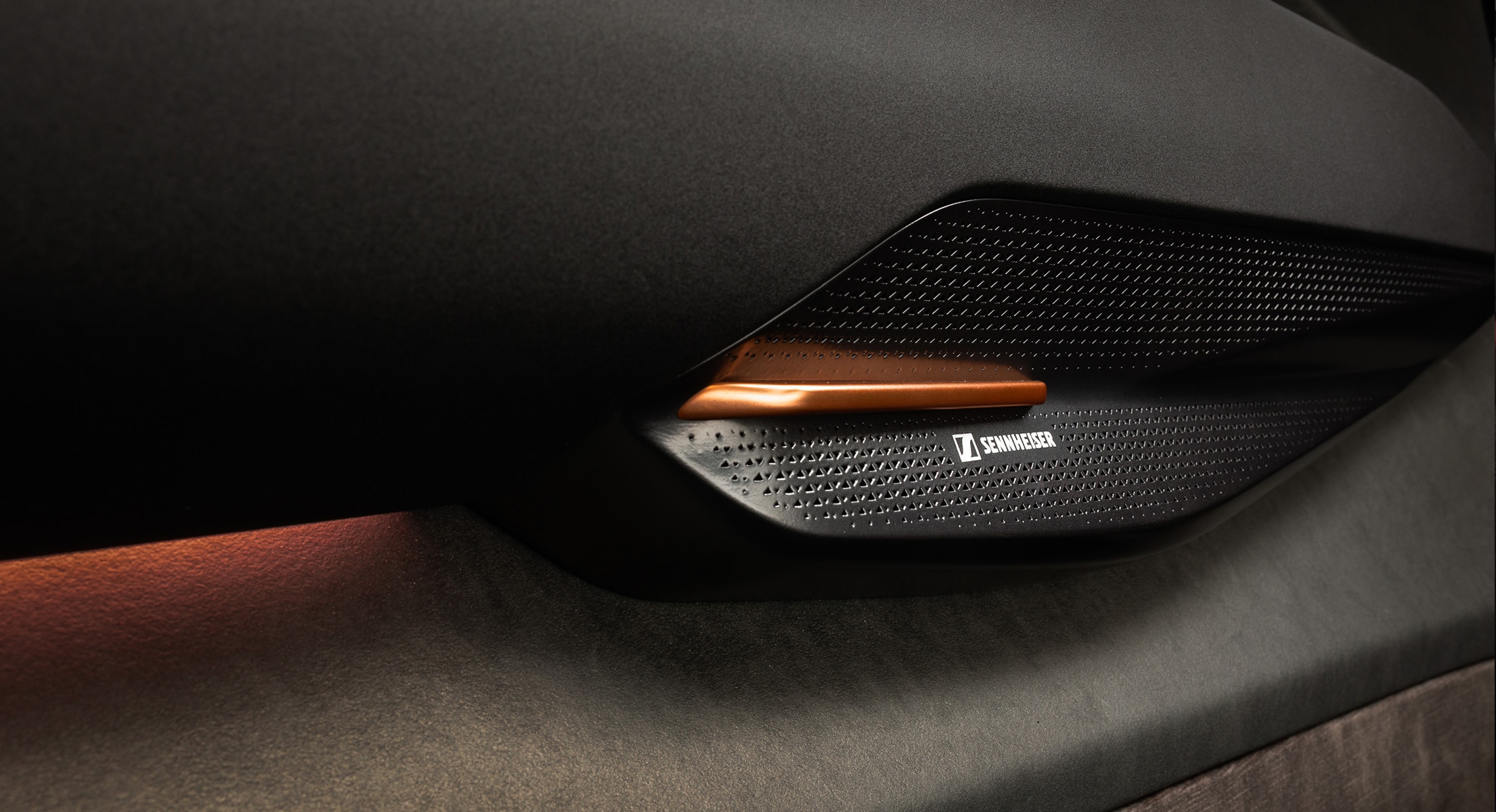 Het interieur van de CUPRA Tindaya showcar close-up van de speakers