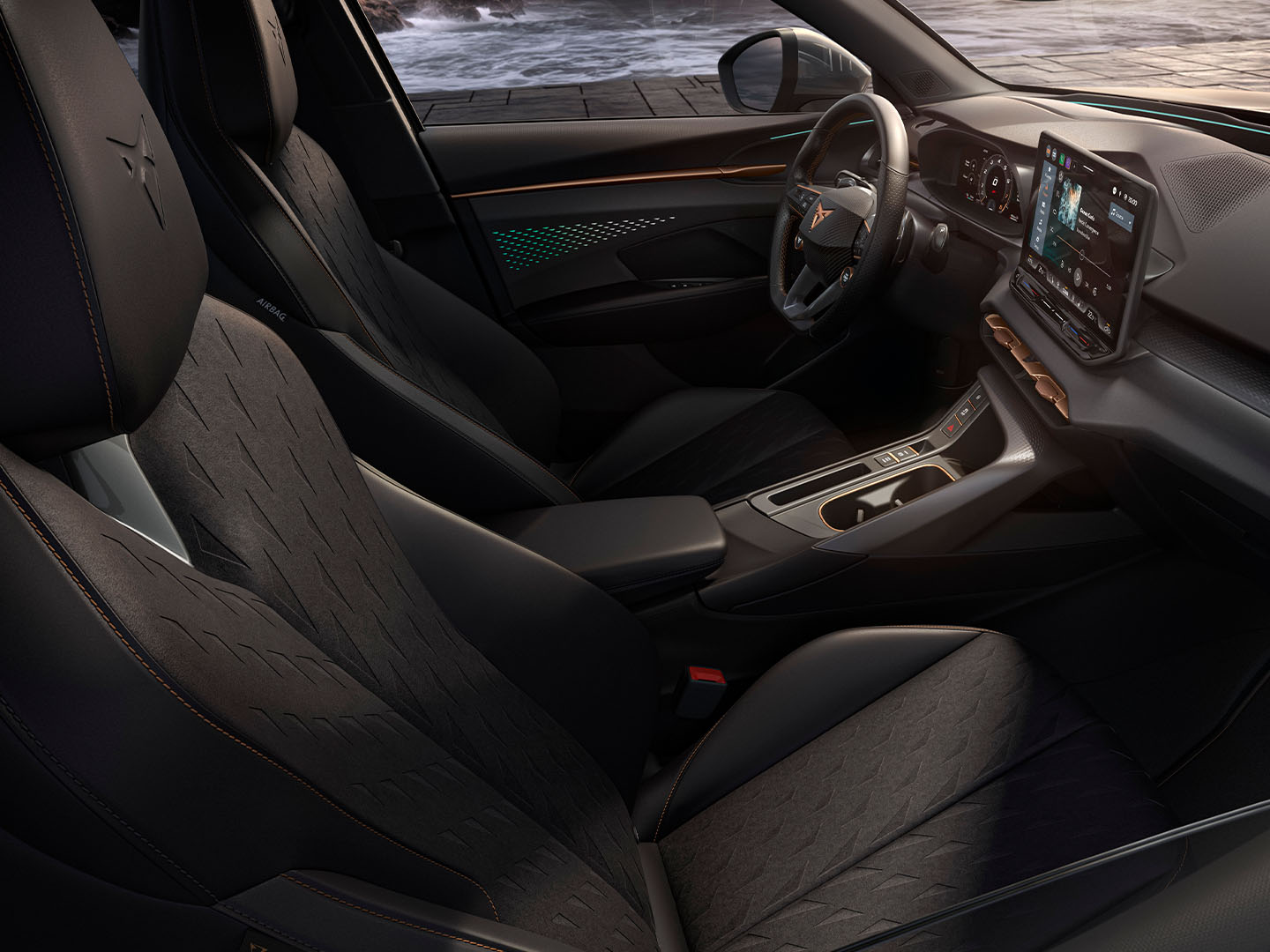 Interieur van de Moon Light-uitvoering met bekleding in Black & Grey, het dashboard met koperen accenten en overige details.